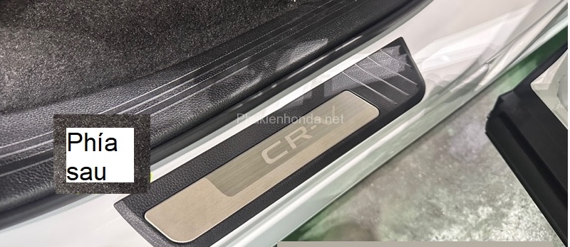 nep_buoc_chan_honda_crv_2024