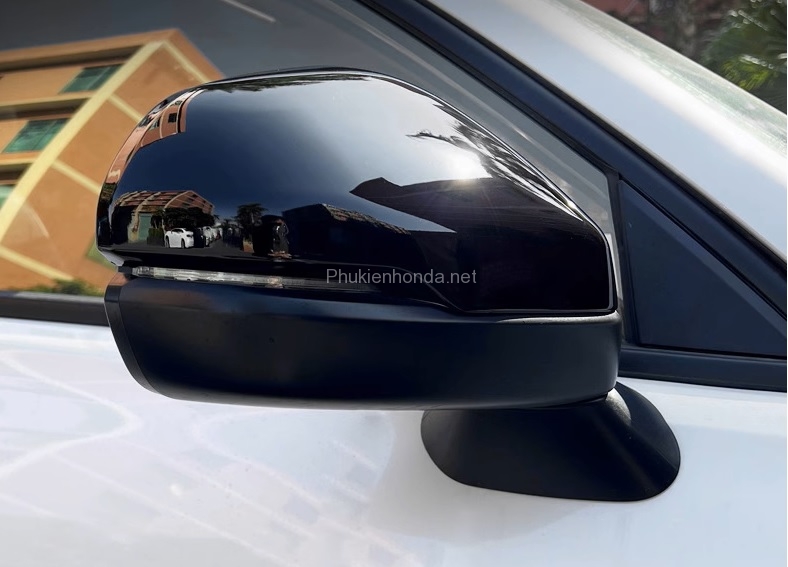 op_guong_chieu_hau_crv