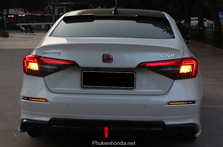 do_den_hau_sau_civic_2022