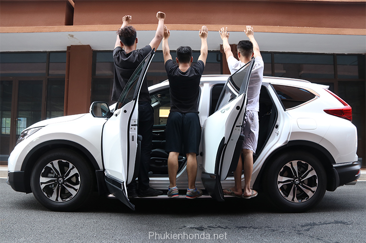 bac_len_xuong_honda_crv_1