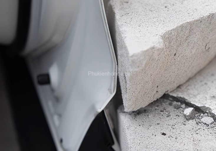 chong_xuoc_canh_cua_honda_crv_2023