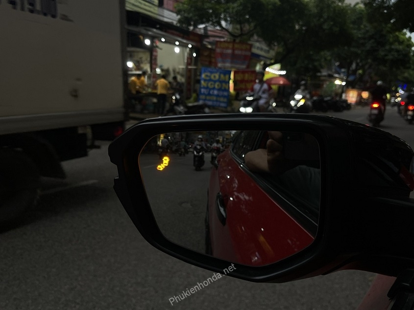 canh_bao_diem_mu_honda_civic_2020