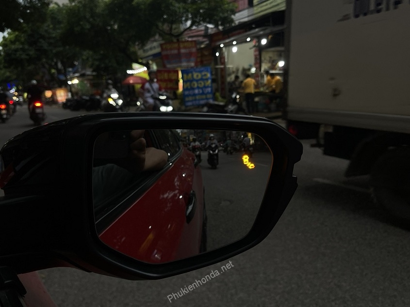 canh_bao_vuot_cho_honda_civic
