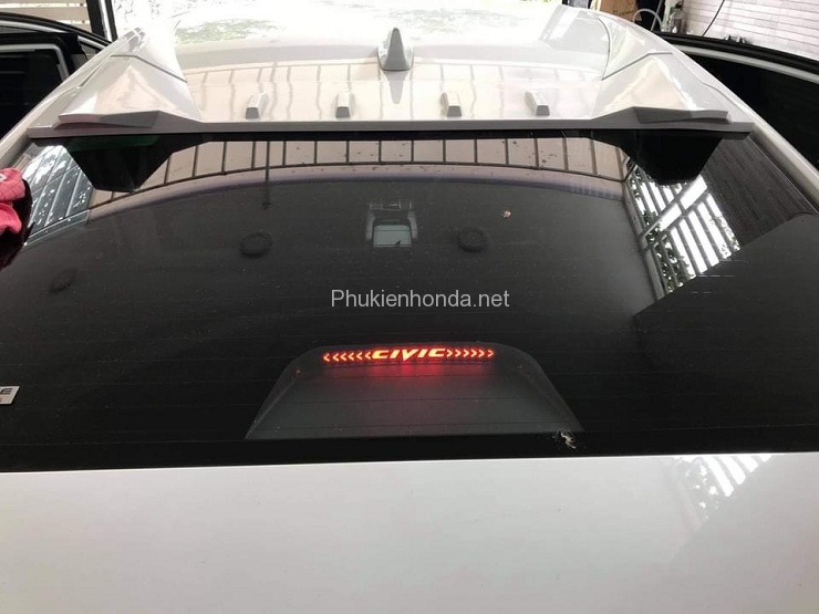 den_phanh_honda_civic_2018