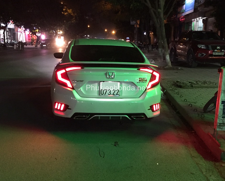 cum_den_led_hau_civic_2019_3