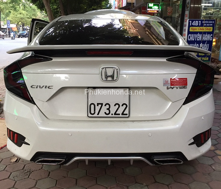 cum_den_led_hau_civic_2019_44