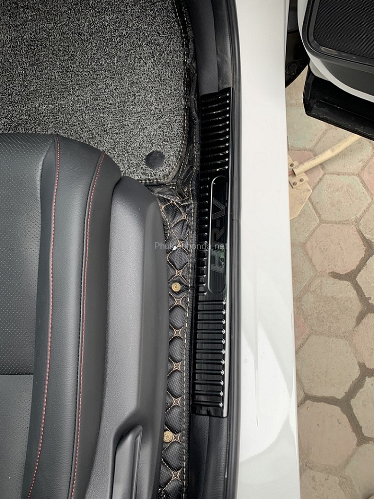 op_bac_chong_xuoc_honda_hrv_2023