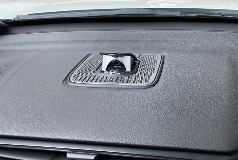 loa_trung_tam_dong_mo_tu_dong_crv