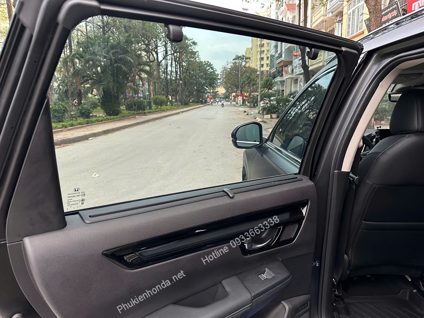 rem_che_nang_cua_sau_honda_crv_2024